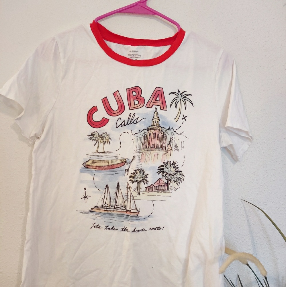Women's T-shirt / Top
